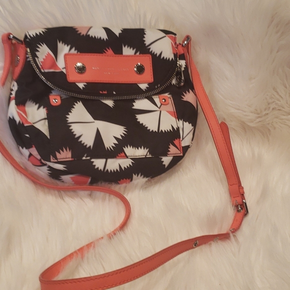 Marc Jacobs Handbags - Marc Jacobs bag SALE